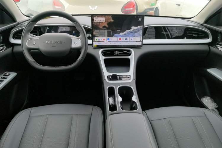 Used Geely Galaxy Geome 2026 Model 310km Dream Edition Center Console