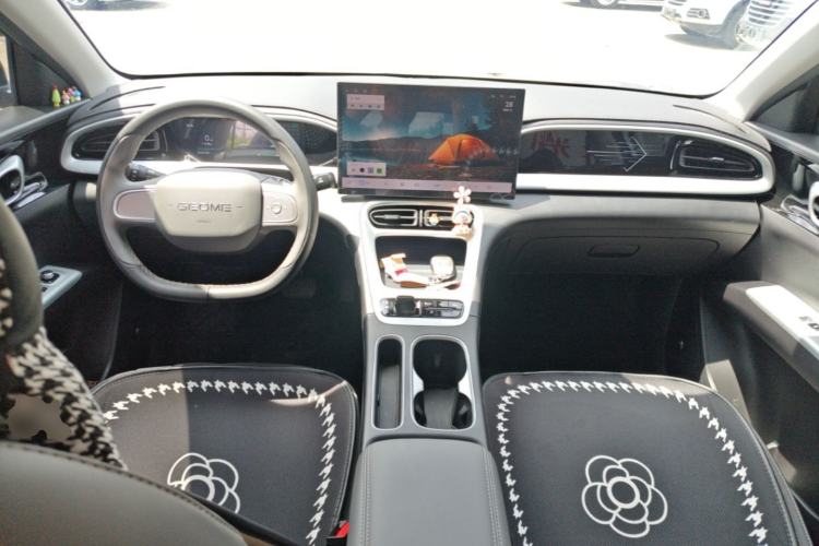 Used Geely Galaxy Geome 2026 Model 410km Freedom Edition Center Console