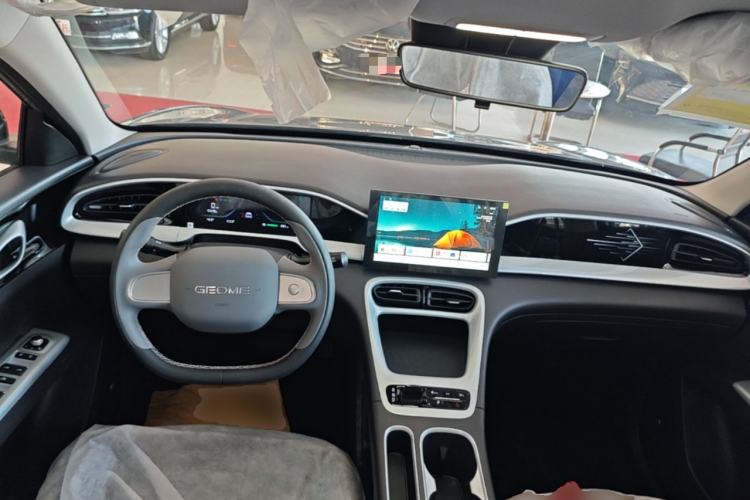 Used Geely Galaxy Geome 2026 Model 310km Youth Edition Center Console