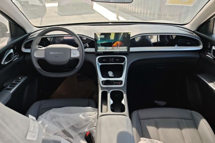 Used Geely Galaxy Geome 2026 Model 310km Youth Edition Center Console