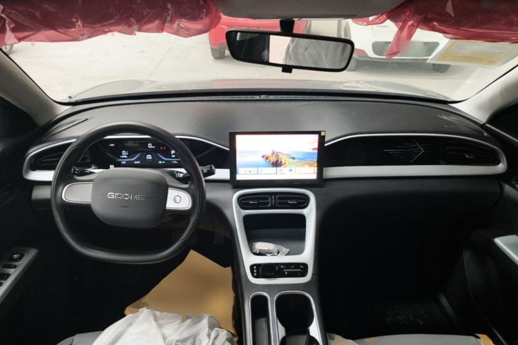 Used Geely Galaxy Geome 2026 Model 410km Carefree Edition Center Console