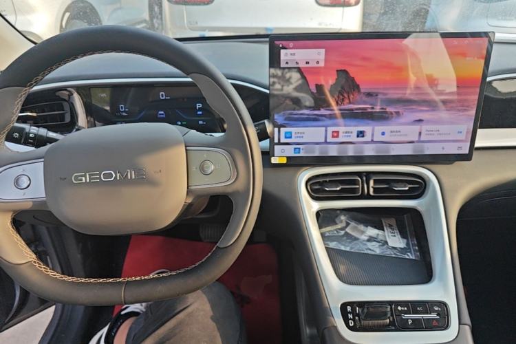 Used Geely Galaxy Geome 2026 Model 310km Dream Edition Center Console