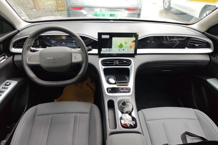Used Geely Galaxy Geome 2026 Model 310km Youth Edition Center Console