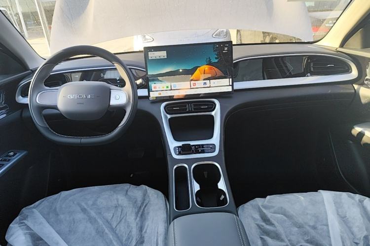 Used Geely Galaxy Geome 2026 Model 410km Freedom Edition Center Console