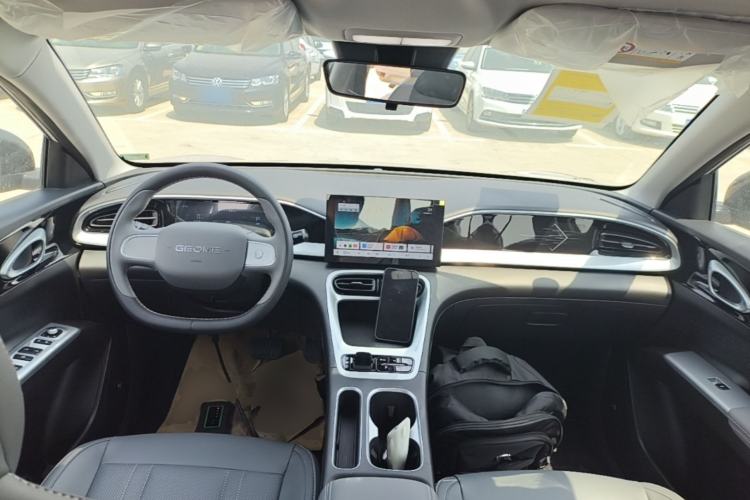 Used Geely Galaxy Geome 2026 Model 310km Youth Edition Center Console