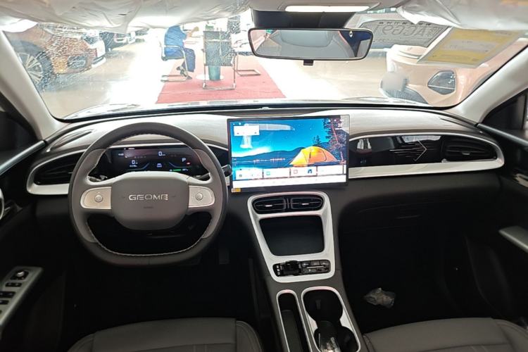 Used Geely Galaxy Geome 2026 Model 310km Dream Edition Center Console