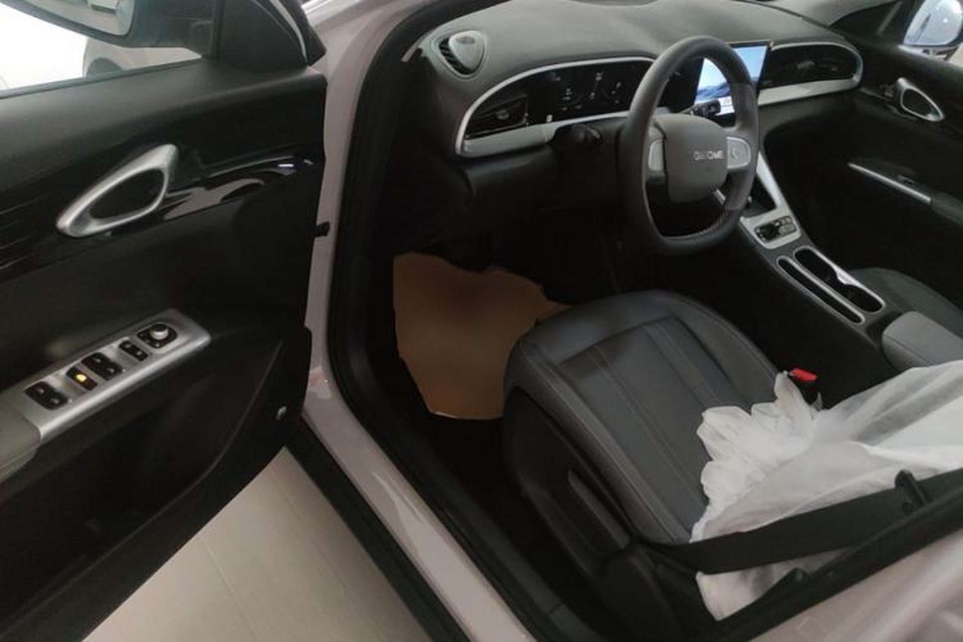 Used Geely Galaxy Geome 2026 Model 310km Youth Edition Driver Seat
