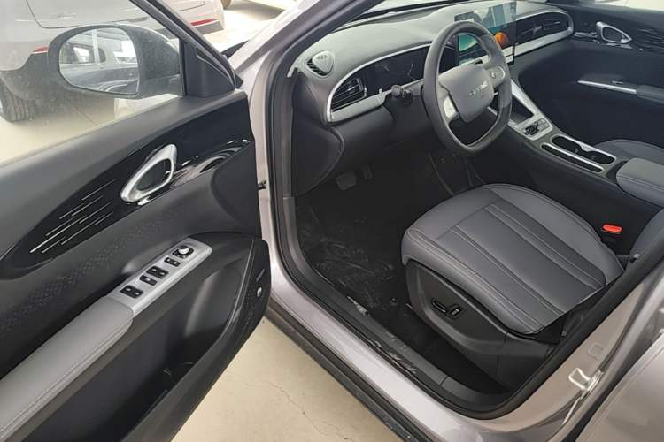 Used Geely Galaxy Geome 2026 Model 310km Dream Edition Driver Seat