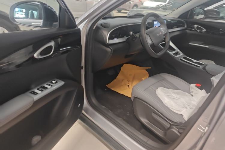 Used Geely Galaxy Geome 2026 Model 310km Youth Edition Driver Seat