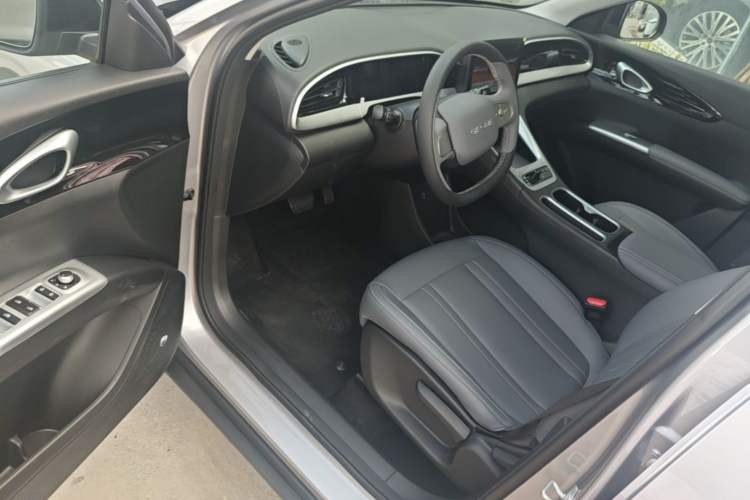 Used Geely Galaxy Geome 2026 Model 310km Youth Edition Driver Seat