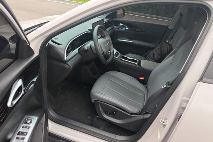 Used Geely Galaxy Geome 2026 Model 310km Dream Edition Driver Seat