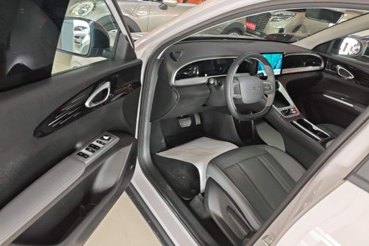 Used Geely Galaxy Geome 2026 Model 310km Youth Edition Driver Seat