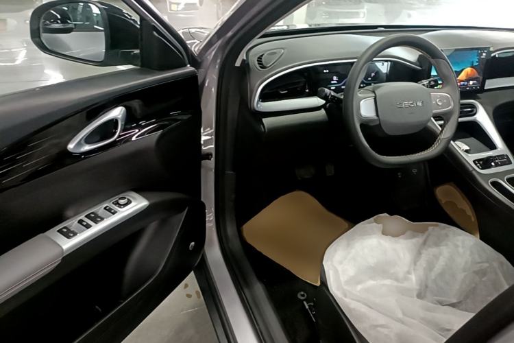 Used Geely Galaxy Geome 2026 Model 310km Youth Edition Driver Seat