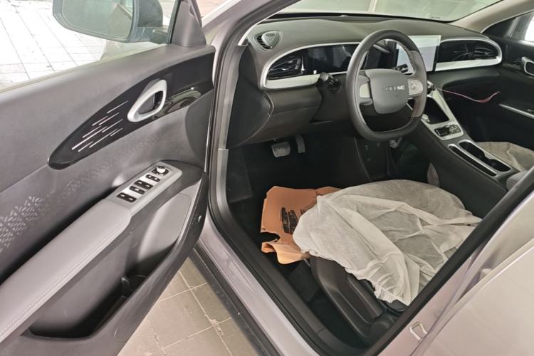 Used Geely Galaxy Geome 2026 Model 310km Youth Edition Driver Seat