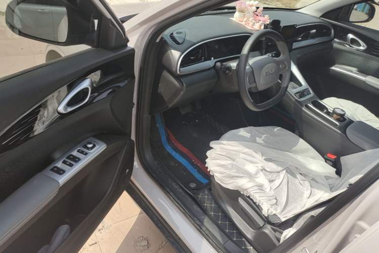 Used Geely Galaxy Geome 2026 Model 310km Youth Edition Driver Seat