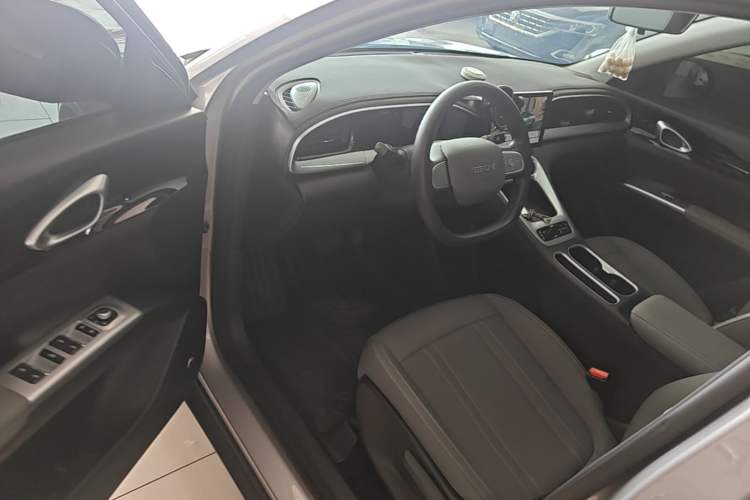 Used Geely Galaxy Geome 2026 Model 410km Carefree Edition Driver Seat