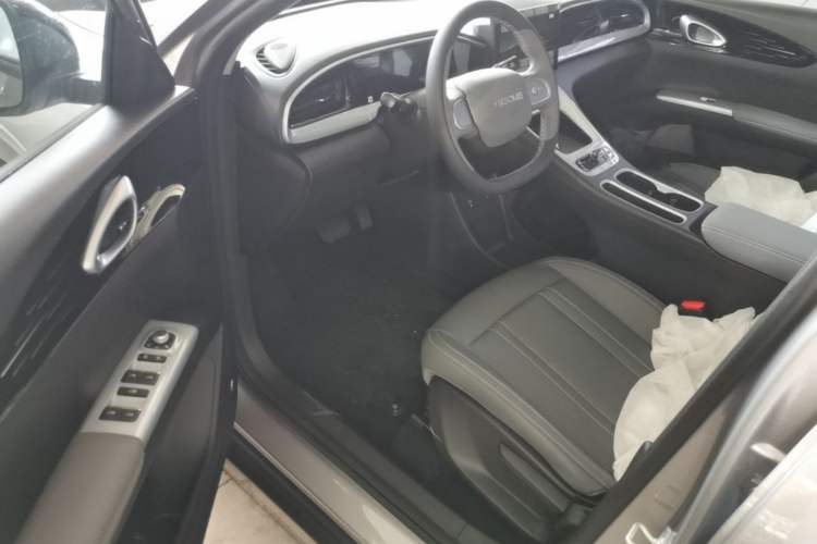 Used Geely Galaxy Geome 2026 Model 310km Youth Edition Driver Seat