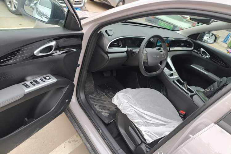 Used Geely Galaxy Geome 2026 Model 310km Youth Edition Driver Seat