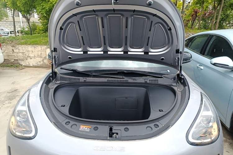Used Geely Galaxy Geome 2026 Model 310km Youth Edition Engine Bay