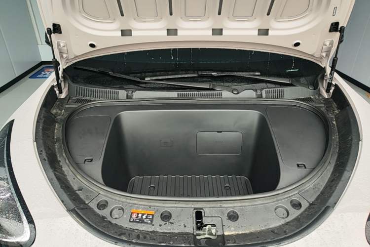 Used Geely Galaxy Geome 2026 Model 310km Youth Edition Engine Bay