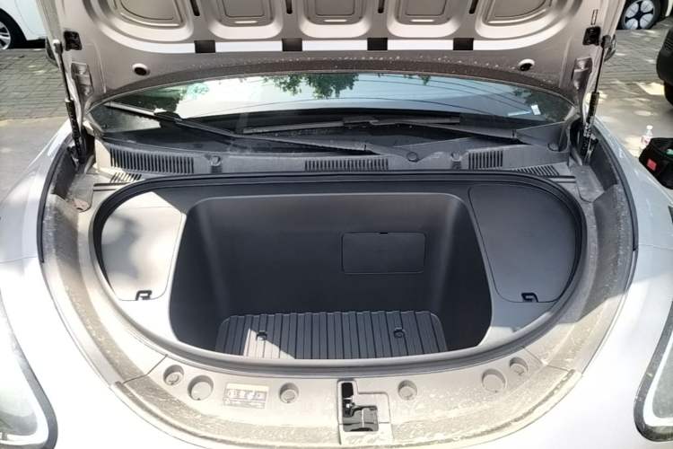 Used Geely Galaxy Geome 2026 Model 310km Youth Edition Engine Bay