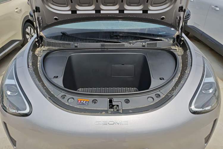 Used Geely Galaxy Geome 2026 Model 310km Youth Edition Engine Bay