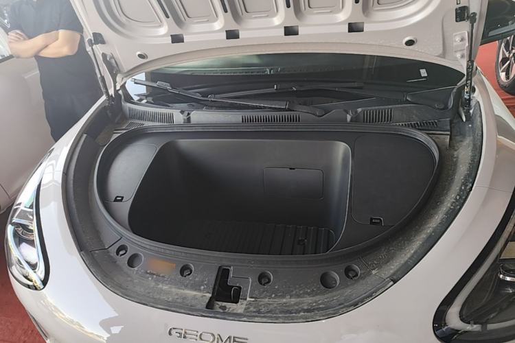 Used Geely Galaxy Geome 2026 Model 310km Dream Edition Engine Bay