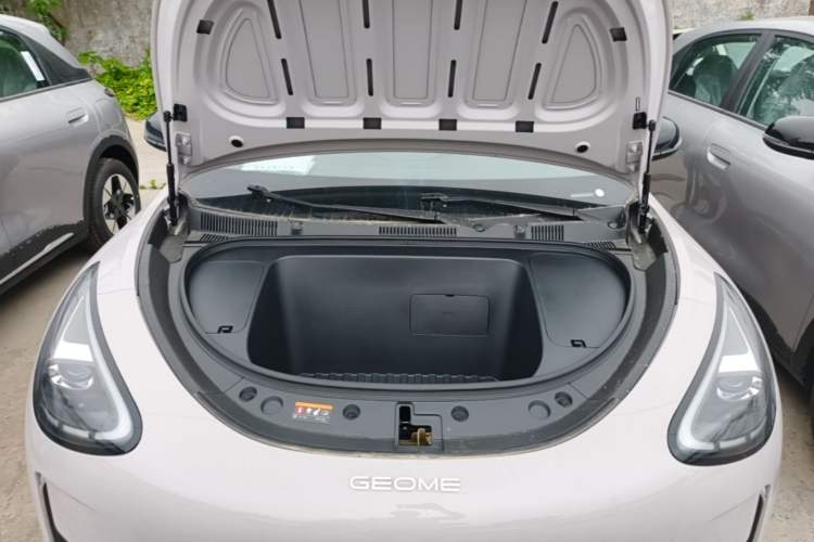Used Geely Galaxy Geome 2026 Model 310km Dream Edition Engine Bay