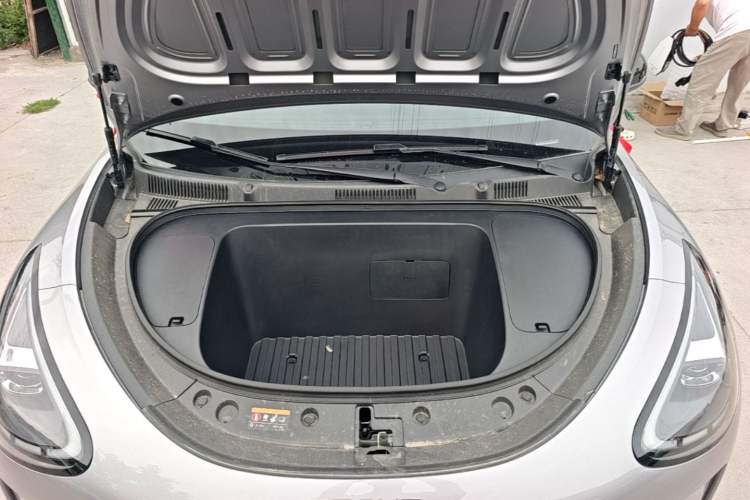 Used Geely Galaxy Geome 2026 Model 410km Freedom Edition Engine Bay