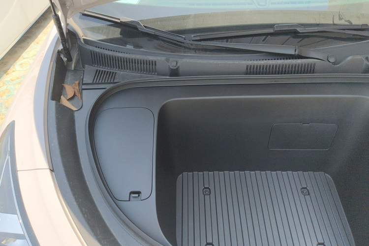 Used Geely Galaxy Geome 2026 Model 310km Youth Edition Engine Bay Right