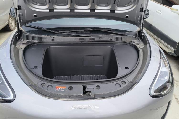 Used Geely Galaxy Geome 2026 Model 310km Youth Edition Engine Bay