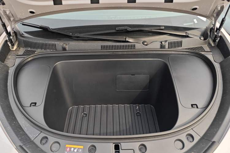 Used Geely Galaxy Geome 2026 Model 310km Youth Edition Engine Bay