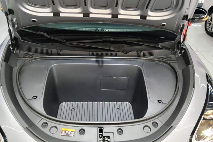 Used Geely Galaxy Geome 2026 Model 310km Youth Edition Engine Bay