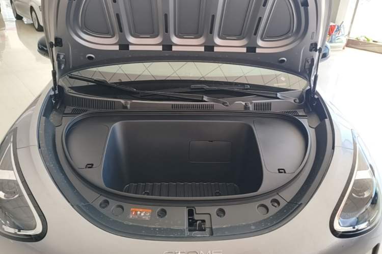 Used Geely Galaxy Geome 2026 Model 310km Youth Edition Engine Bay