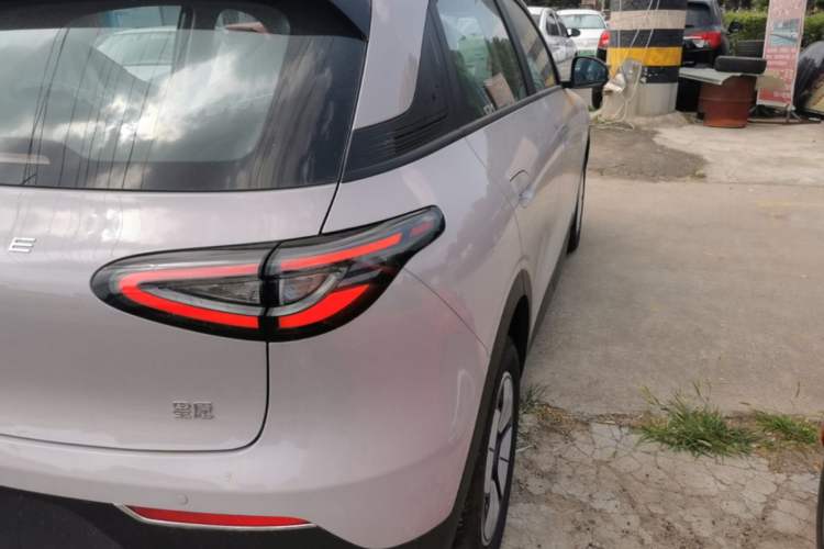 Used Geely Galaxy Geome 2026 Model 310km Youth Edition Exterior 3