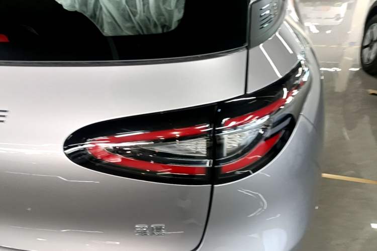 Used Geely Galaxy Geome 2026 Model 310km Youth Edition Exterior 3