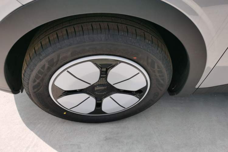 Used Geely Galaxy Geome 2026 Model 310km Youth Edition Exterior 4