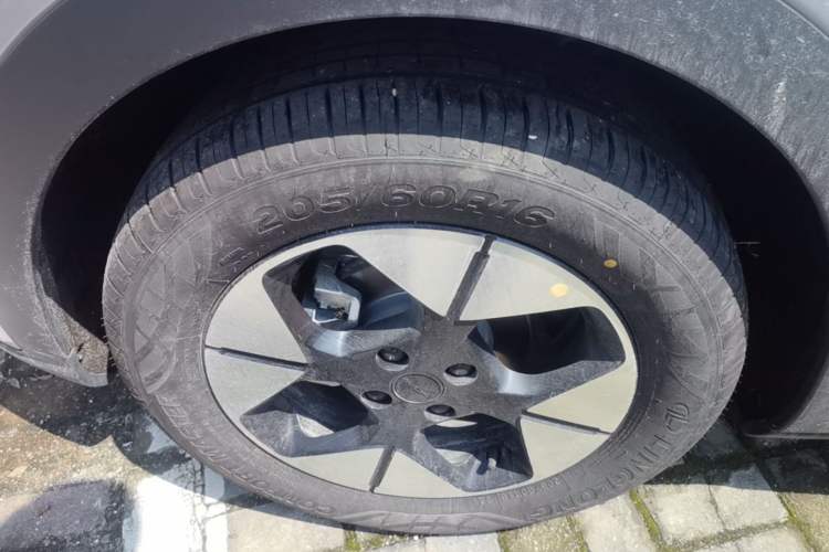 Used Geely Galaxy Geome 2026 Model 410km Exploration Edition Exterior 4