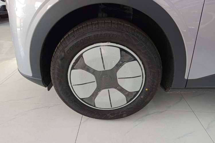 Used Geely Galaxy Geome 2026 Model 310km Youth Edition Exterior 4