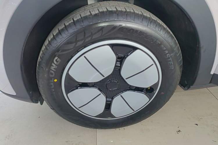 Used Geely Galaxy Geome 2026 Model 410km Freedom Edition Exterior 4