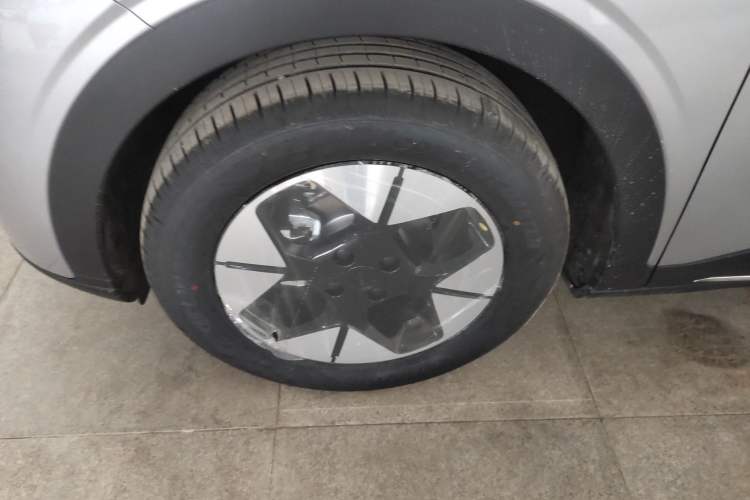 Used Geely Galaxy Geome 2026 Model 310km Dream Edition Exterior 4