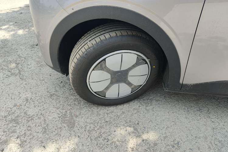 Used Geely Galaxy Geome 2026 Model 310km Youth Edition Exterior 4