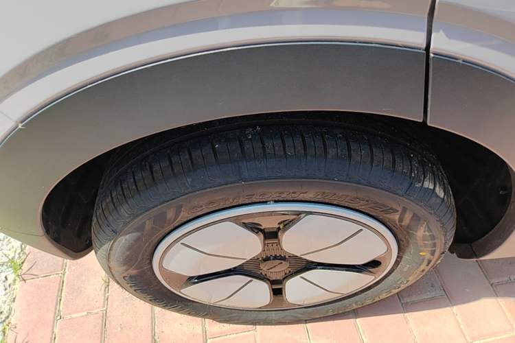 Used Geely Galaxy Geome 2026 Model 310km Youth Edition Exterior 5