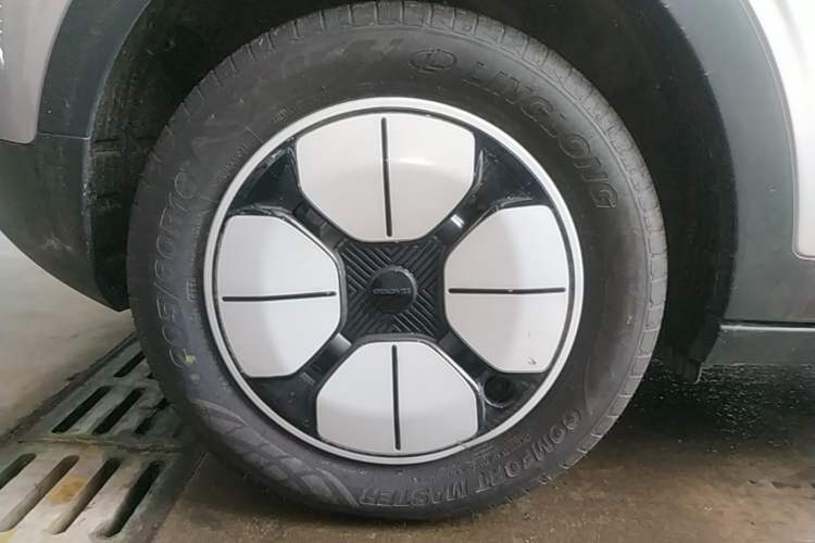 Used Geely Galaxy Geome 2026 Model 310km Youth Edition Exterior 5