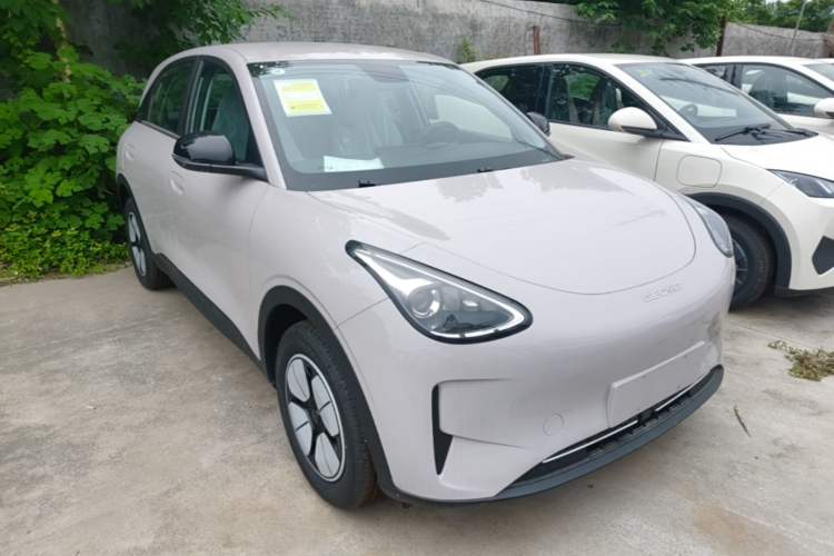 Used Geely Galaxy Geome 2026 Model 310km Youth Edition Front Right 45 Deg