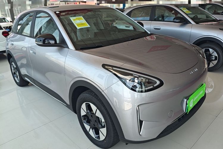 Used Geely Galaxy Geome 2026 410km Wind-Riding Edition Front Right 45 Deg