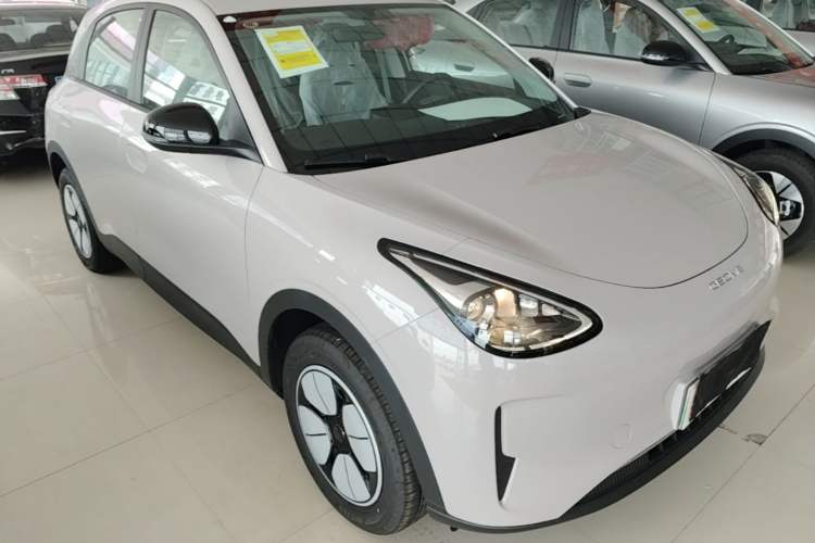 Used Geely Galaxy Geome 2026 Model 410km Carefree Edition Front Right 45 Deg