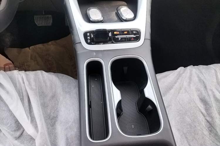 Used Geely Galaxy Geome 2026 Model 310km Youth Edition Gear Lever