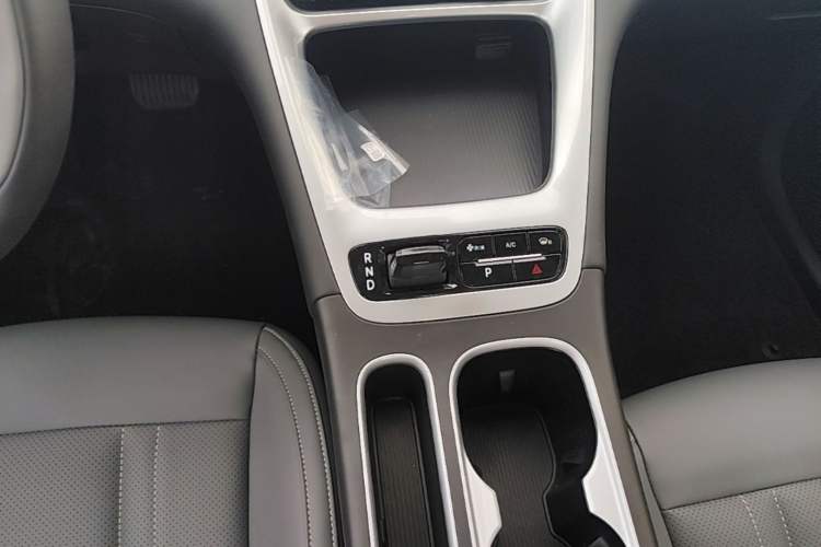 Used Geely Galaxy Geome 2026 Model 310km Dream Edition Gear Lever