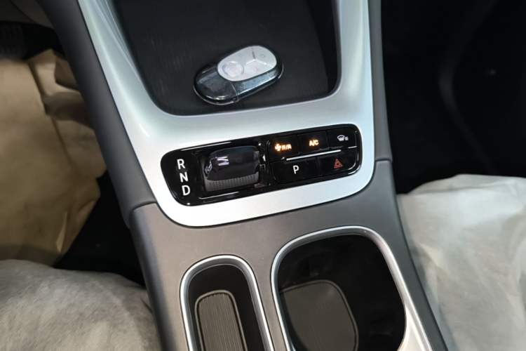 Used Geely Galaxy Geome 2026 Model 310km Dream Edition Gear Lever